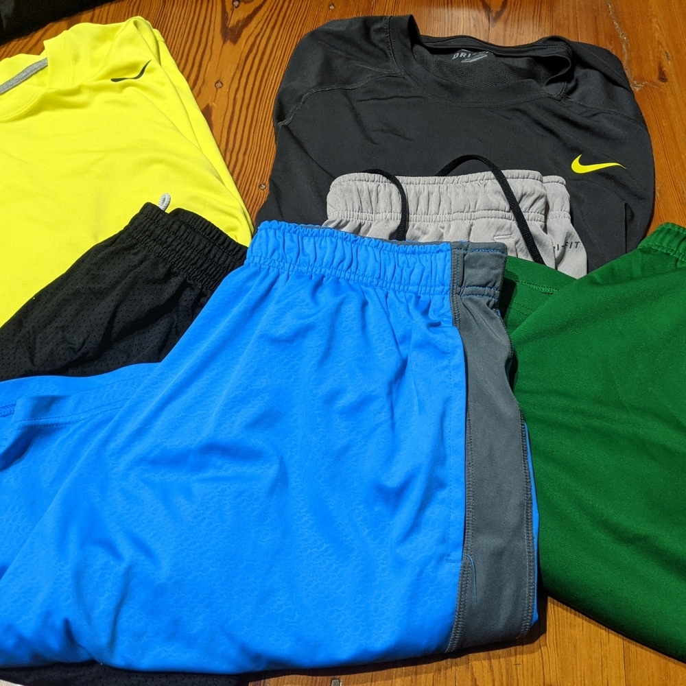 Mens Nike lot